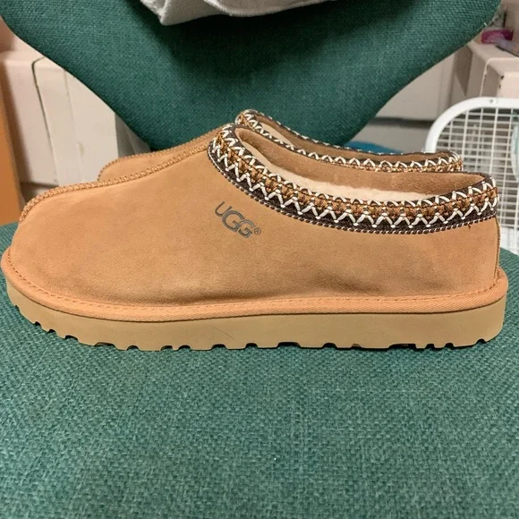 NEVER WORN Mens UGG Swede shoes Brand new never worn dead stock burgundy/wine UGG... | Depop main image 4